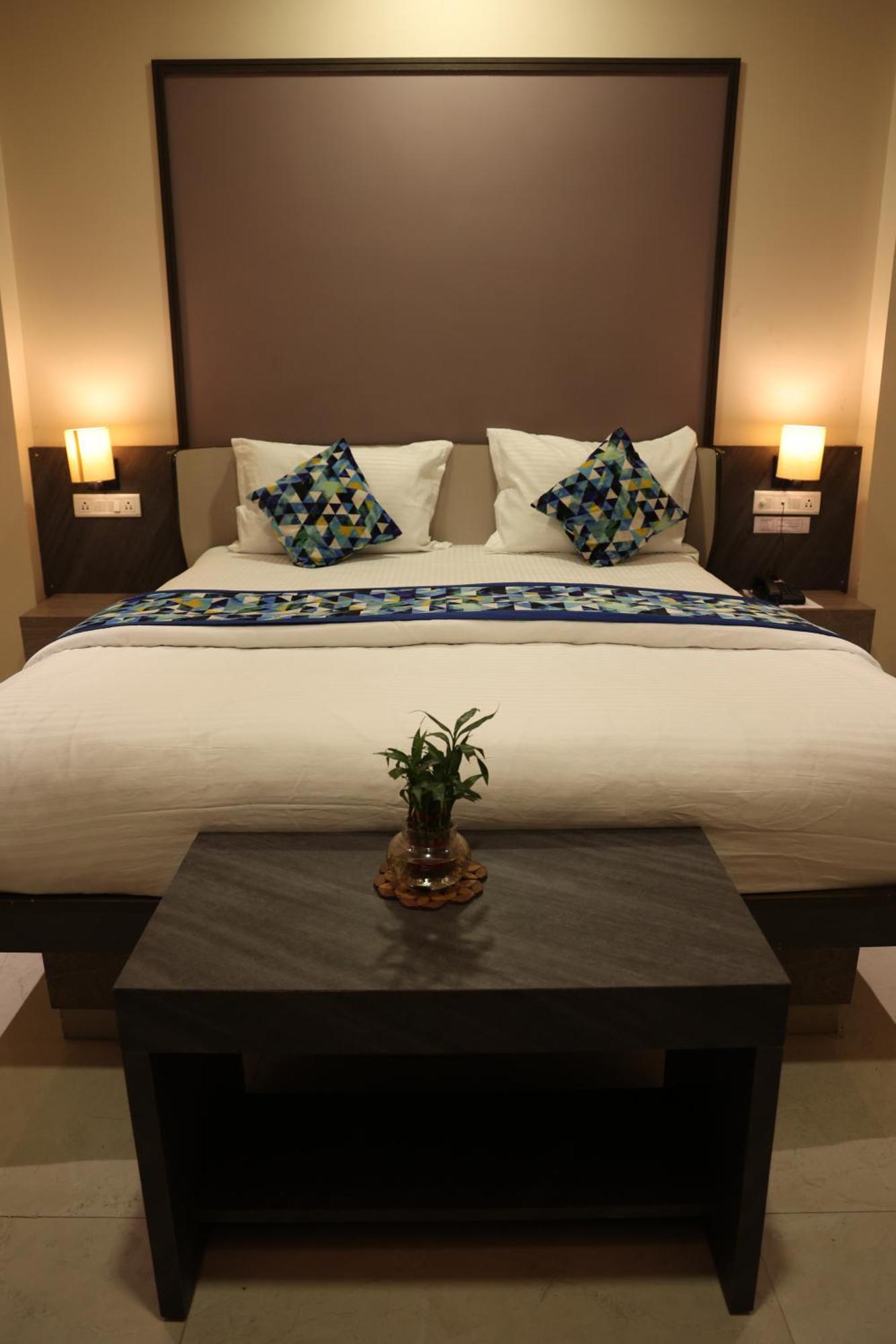 Hotel Pinaka Inn Lucknow Extérieur photo