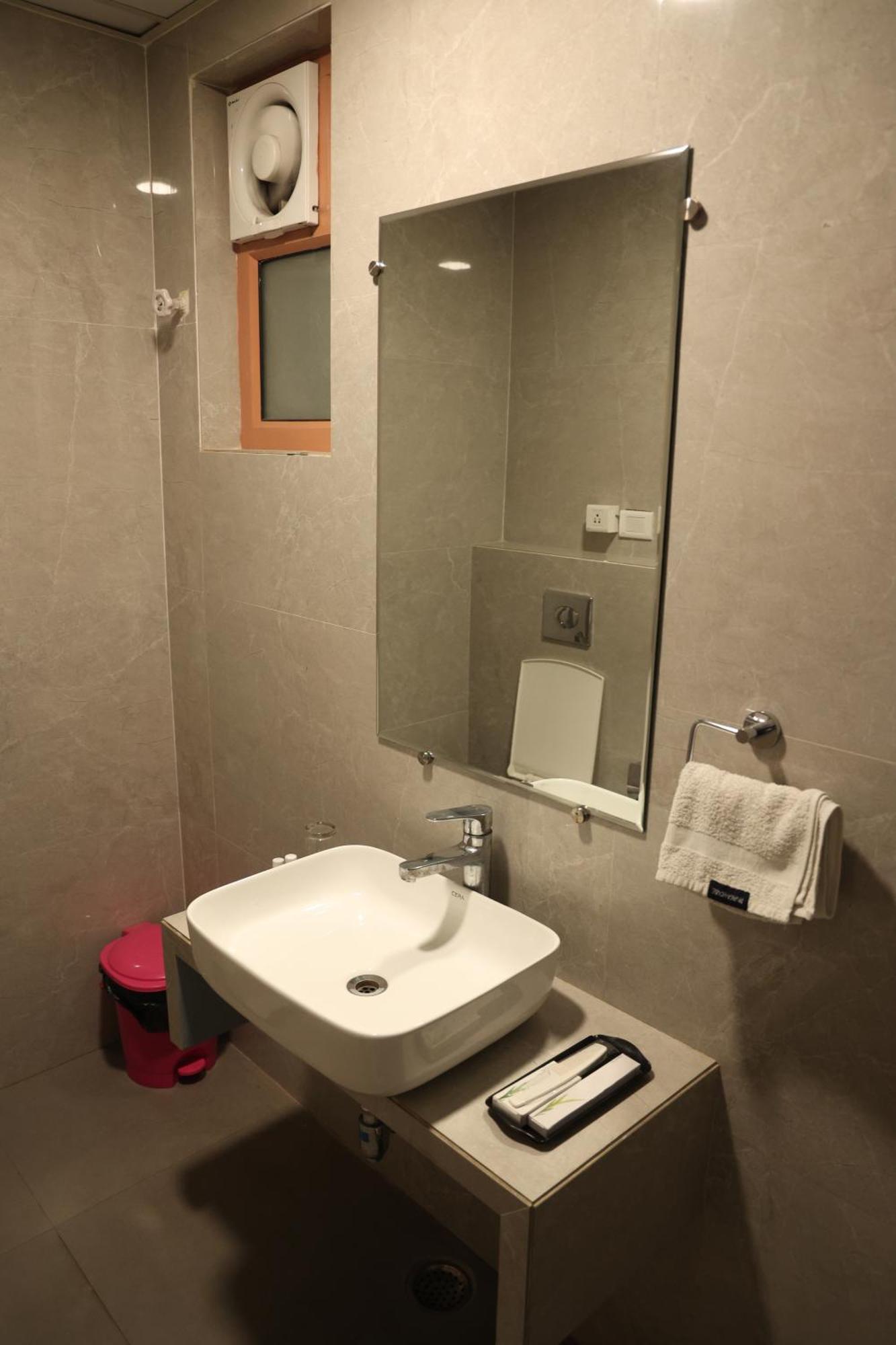 Hotel Pinaka Inn Lucknow Extérieur photo